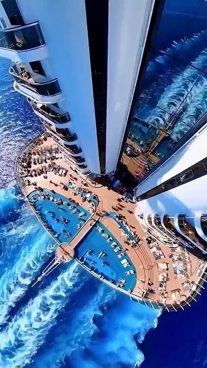 Le plus grand navire de croisière du monde, Icon of the Seas—5 fois plus gros que le Titanic, capacité 8000 passagers