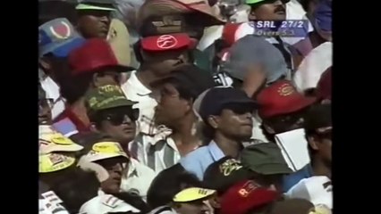 A magnificent batsman, Sri Lankan hero Aravinda De Silva!   Glorious stuff 🏏🏏🏏