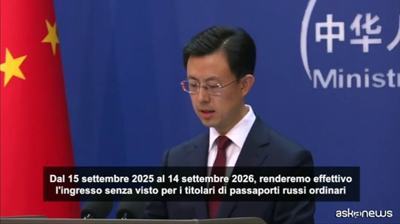 La Cina annuncia ingresso senza visto per i viaggiatori russi