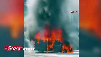 Üsküdar'da minibüs alev alev yandı
