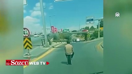 Elektrikli valizle trafikte seyreden kişinin görüntüleri kamerada