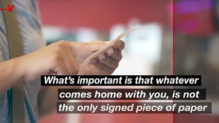 This Could Be a Big Mistake When You Sign a Check at a Restaurant