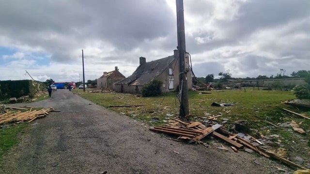 Des dégâts impressionnants après le passage d'une tornade à Guéhenno