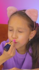 STOP! 😱 DIY lipstick she can actually eat! 😄💄