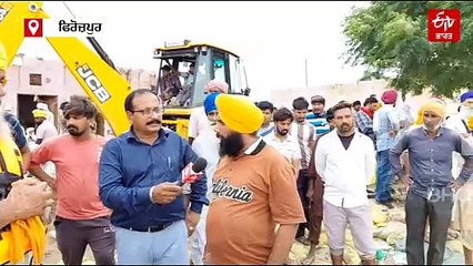ਹੜ੍ਹ ਤੋਂ ਬਚਣ ਲਈ ਦਿਨ ਰਾਤ ਬੰਨ੍ਹਾਂ ਉਪਰ ਡਟੇ ਲੋਕ, ਭਾਵੁਕ ਕਰ ਦੇਣਗੀਆਂ ਤਸਵੀਰਾਂ