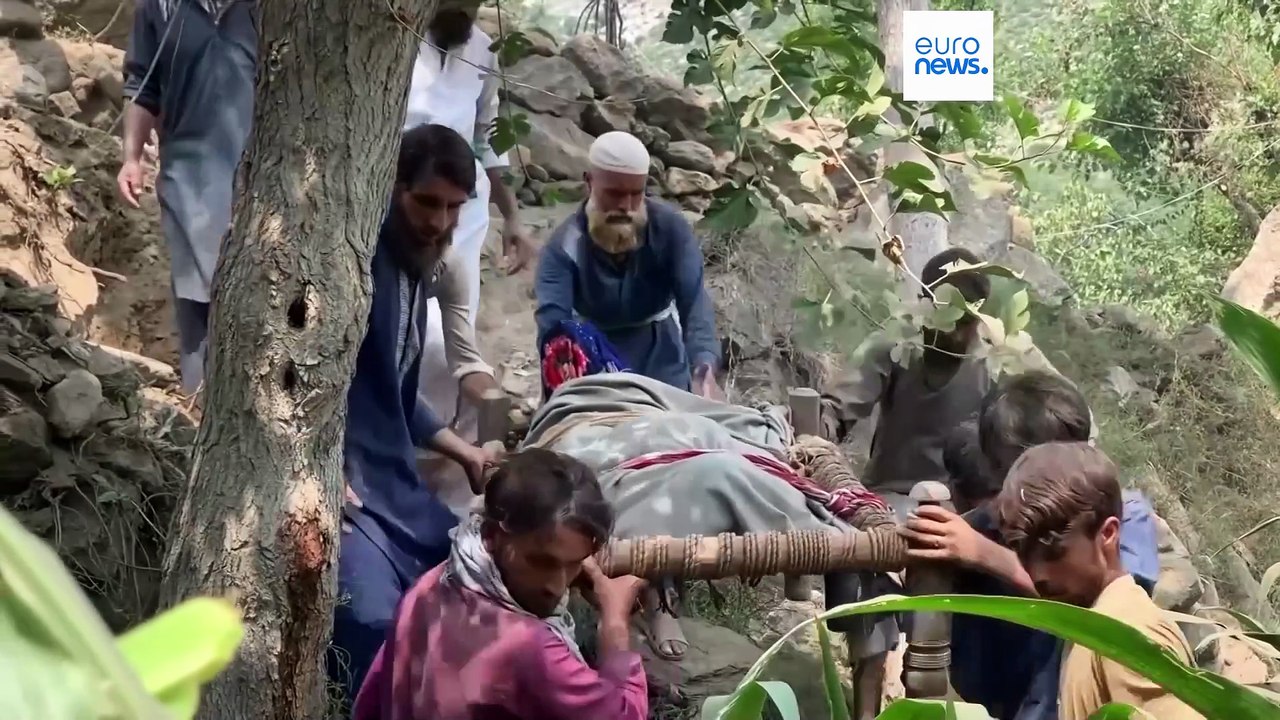 Афганистан: число жертв разрушительного землетрясения превысило 1400