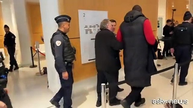 Processo a Gerard Depardieu, la Procura chiede 18 mesi con la condizionale