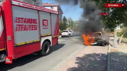 Avcılar’da park halindeki otomobil alev alev yandı