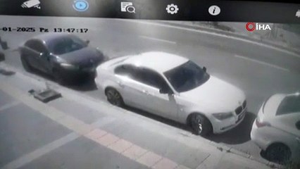 Kars'ta fren yerine gaza basınca 4 aracı biçti!