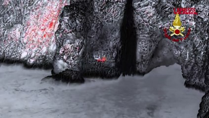 La Spezia, resta bloccato di notte con il cane su una scogliera