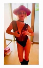 Britney Spears baila sensual ante la cámara🗡️🌹🗡️
