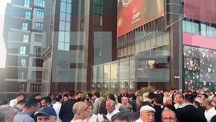 Kararın ardından CHP'liler İstanbul İl Başkanlığına akın etti!