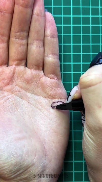 Fun Doodles to Try on Your Hands!😆