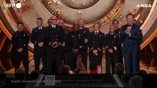Oscar, l'omaggio ai vigili del fuoco di Los Angeles