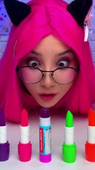 She broke the lipstick, but a clever hack saved the day! 😻💄 #123go