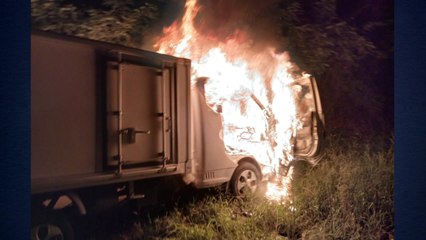 충북 청주 세워져 있던 화물차에서 불...2명 사상 / YTN