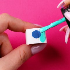 This is sponge nail art at its finest!💅✨