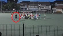 La corsa e poi la violenza: guarda il video dell'aggressione al giovane portiere