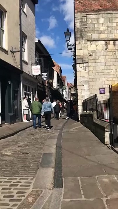 York Mai 2025 Folge 08