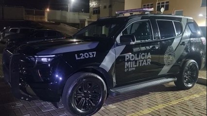 Choque fecha ponto de tráfico, enquadra casal e apreende revólver e bloqueador de sinal no Santa Felicidade
