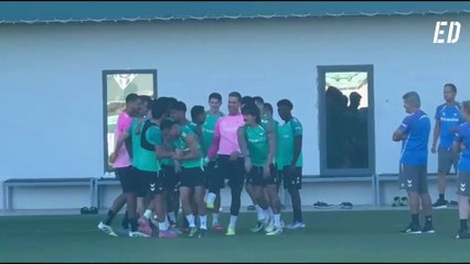 Antony vuelve a entrenar con el Real Betis