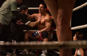 Ovazione di 15 minuti a Venezia commuove Dwayne Johnson per The Smashing Machine