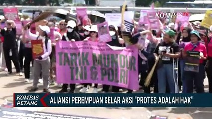 Momen Aliansi Perempuan Gelar Aksi Protes Penanganan Demo yang Represif | KOMPAS PETANG