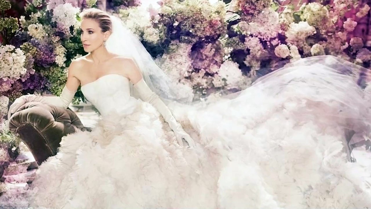 Carrie Bradshaw: l'iconico abito da sposa Vera Wang trovato in un negozio vintage a 19 dollari