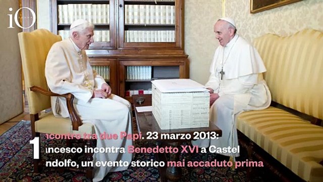 È morto Papa Francesco: dal primo «Buonasera» al Giubileo, i simboli del suo pontificato rivoluzionario