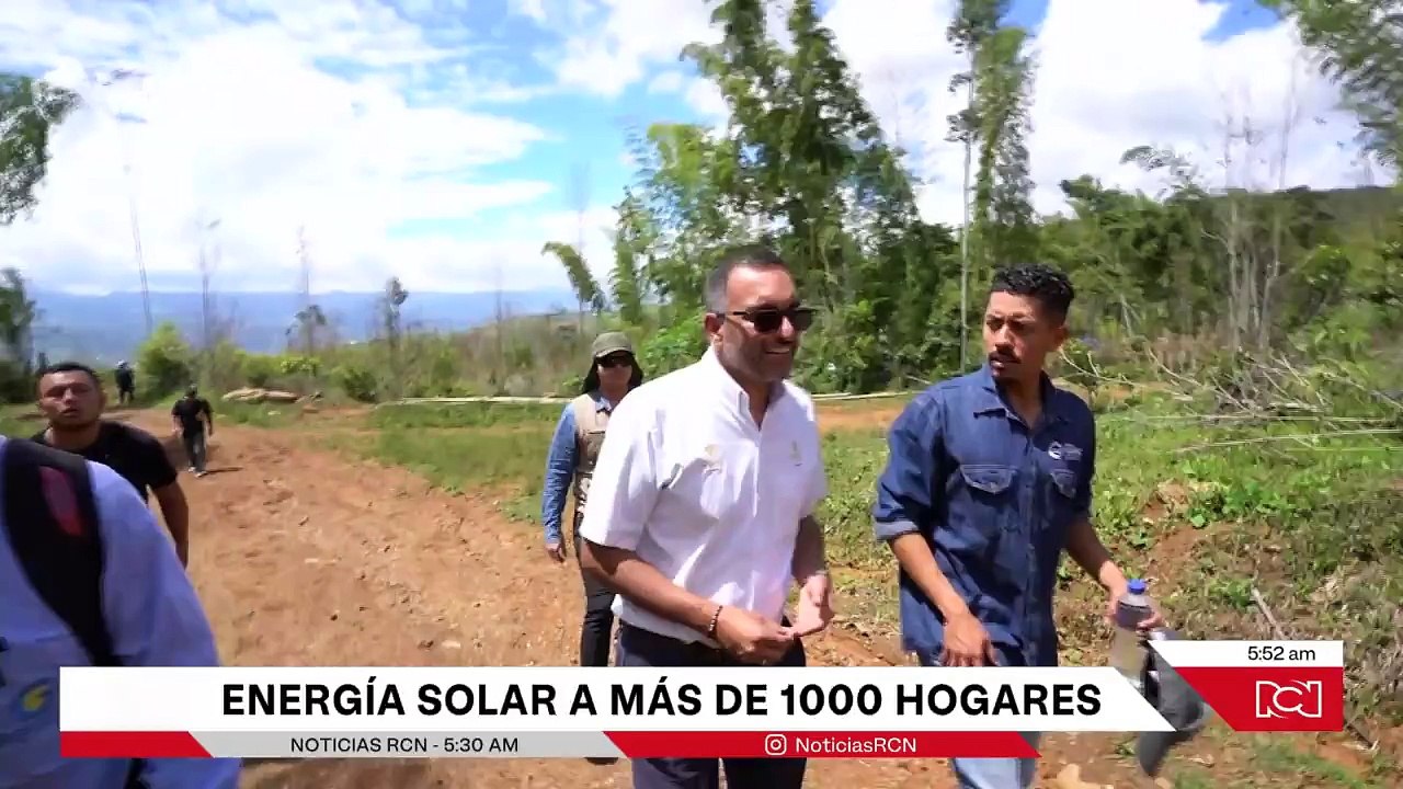 Energía solar transforma la vida de más de mil familias rurales en Colombia