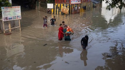 दिल्ली में अभी भी मंडरा रहा बाढ़ का खतरा, इन इलाकों में भरा पानी!