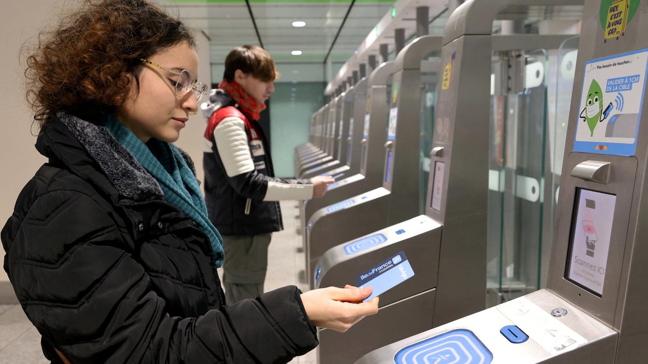 Le passe Navigo remboursé à 100 % pour les élèves à Paris