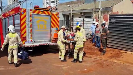 Trabalhador é resgatado após queda de guindaste em obra de Cascavel