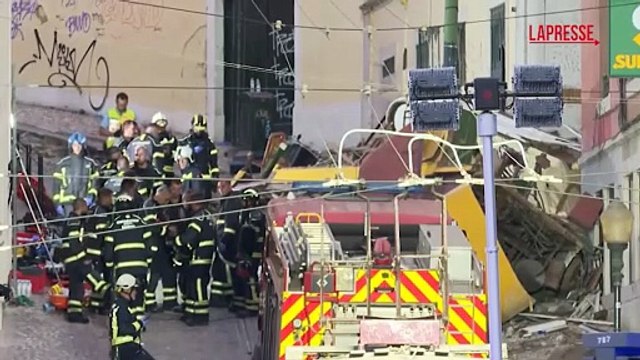 Portogallo, deraglia la funicolare a Lisbona: ci sono 15 morti
