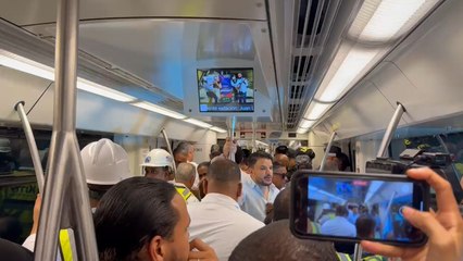 Presidente Abinader realiza recorrido en la Línea 2C del Metro de Santo Domingo en la prueba dinámica que ejecuta la Oficina para el Reordenamiento del Transporte (Opret)