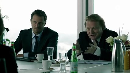 {In der Falle} 2014 - But the pressure of being perfect in all of these roles increasingly drains her.