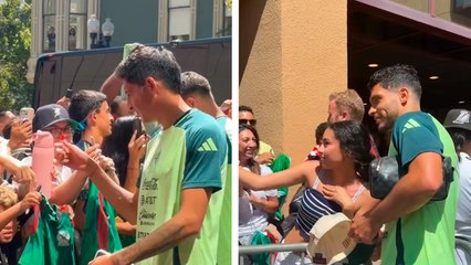 Selección Mexicana firma autógrafos en Oakland antes de su duelo ante Japón