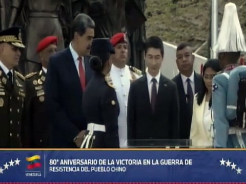 Venezuela entrega presente al embajador Lan Hu como símbolo del espíritu indomable chino