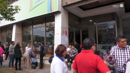 Trabajadores de Semarnat toman oficina de Conagua por incumplimiento de contrato