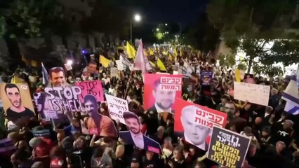 İsrailliler Gazze ateşkesi için sokakta: Polisten protestoculara sert müdahale