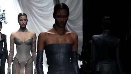 Jean-Paul Gaultier, la sfilata Haute Couture Primavera-Estate 2025 a Parigi