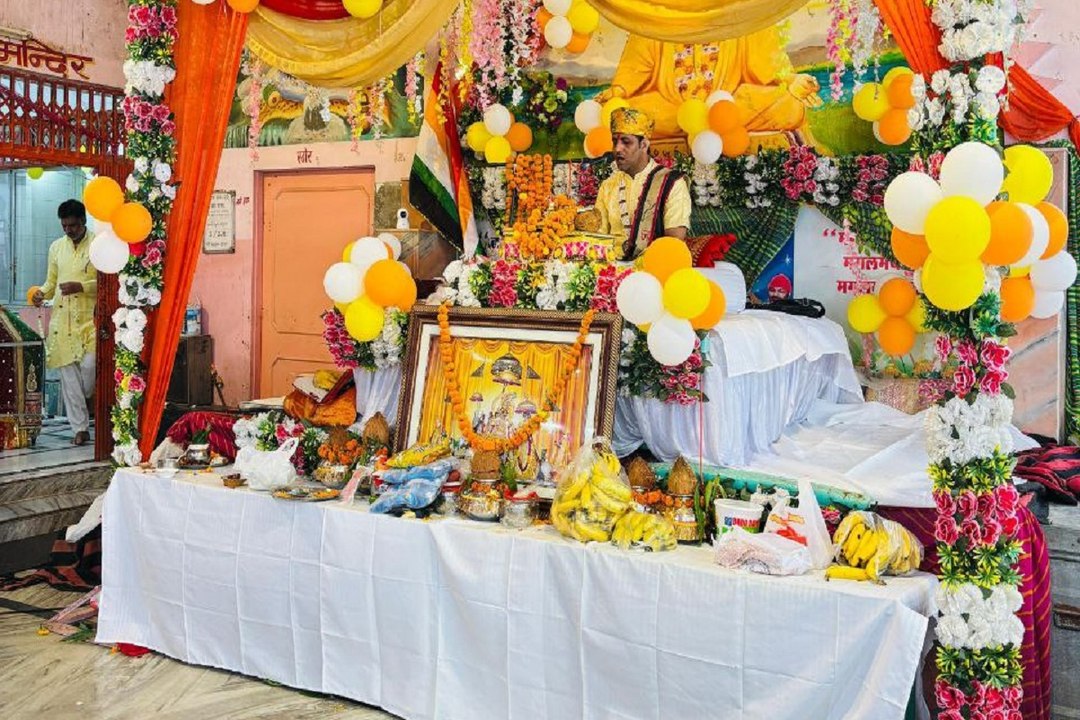 जयपुर में भागवत कथा: गंगेश्वर महादेव मंदिर में श्रीकृष्ण जन्मोत्सव की धूम, देखें वीडियो