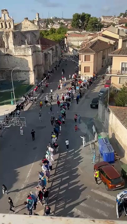 Un corredor sufre una cogida en el último encierro de Cuéllar