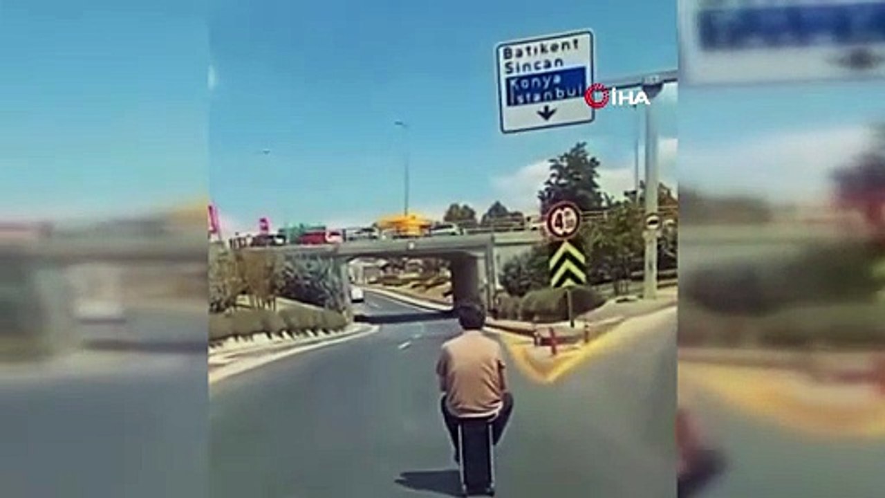 Görenler Şaşkına Döndü: Elektrikli Valizle Trafiğe Çıktı!
