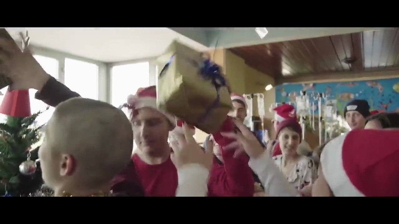 Il Natale è pieno di gioia e musica nel video dei ragazzi dell'Istituto dei Tumori di Milano