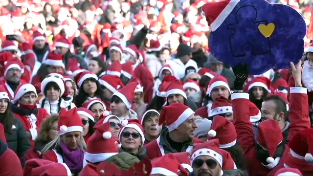 Raduno dei Babbi Natale da record per il Regina Margherita di Torino