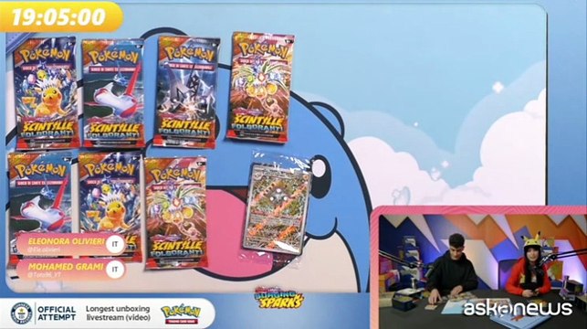 L'unboxing di carte Pokémon dura 24 ore: è nel Guinness dei primati