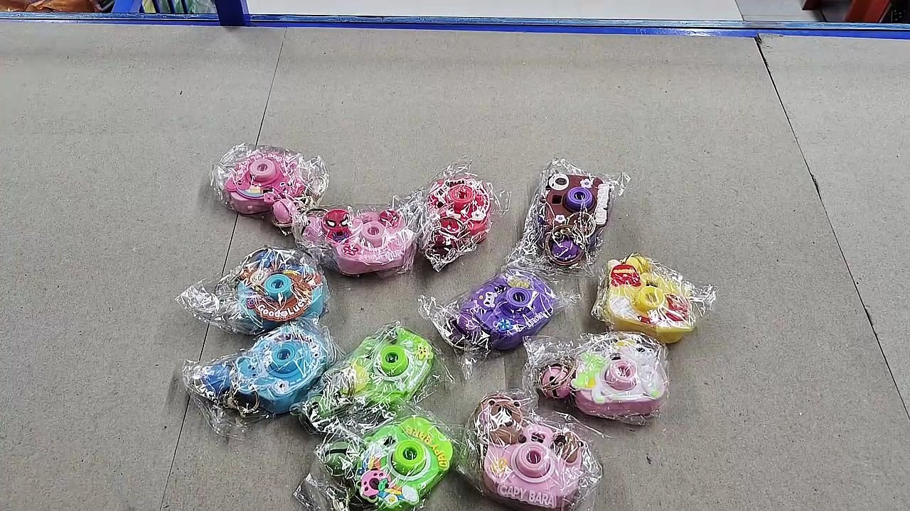 Unboxing and Review of Cute Mini Camera Projector Keychain Toy – Kids Party Favor   Return Gift – Portable Miniature Projector with Light