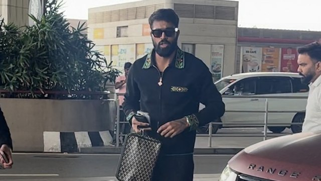 एयरपोर्ट पर स्टाइलिश आउटफिट में स्पॉट हुए Hardik Pandya