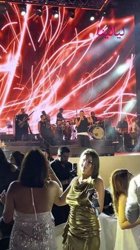 تفاعل الجمهور مع حماقي بحقلته بمهرجان ليالي مراسي بمصر